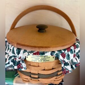 Longaberger Jingle Bell Basket with Wooden Lid